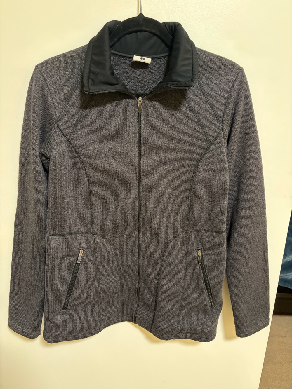 Women's Gray Full-Zip Fleece Jacket with Contrast Collar